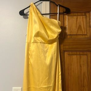 Yellow dress!